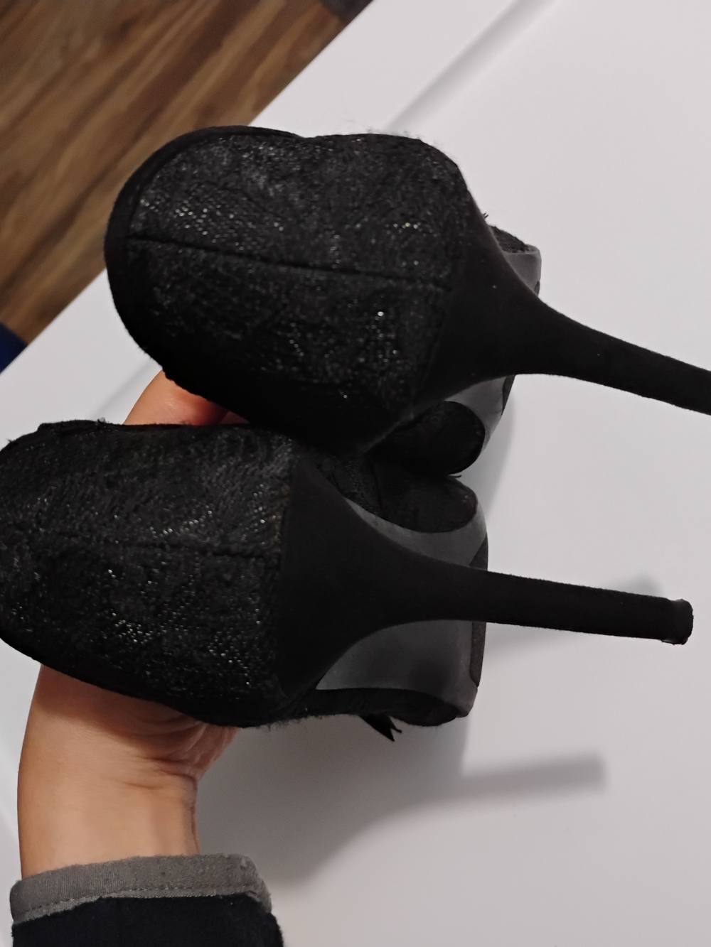 LC Lauren Conrad Black Lace Bow Pointed-Toe Pumps - Picture 4 of 9